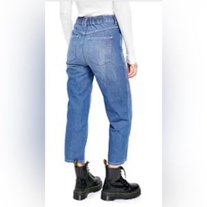 NWT Free People Chloe Baby Barrel  Cropped Straight Leg in Admiral Blue size XS